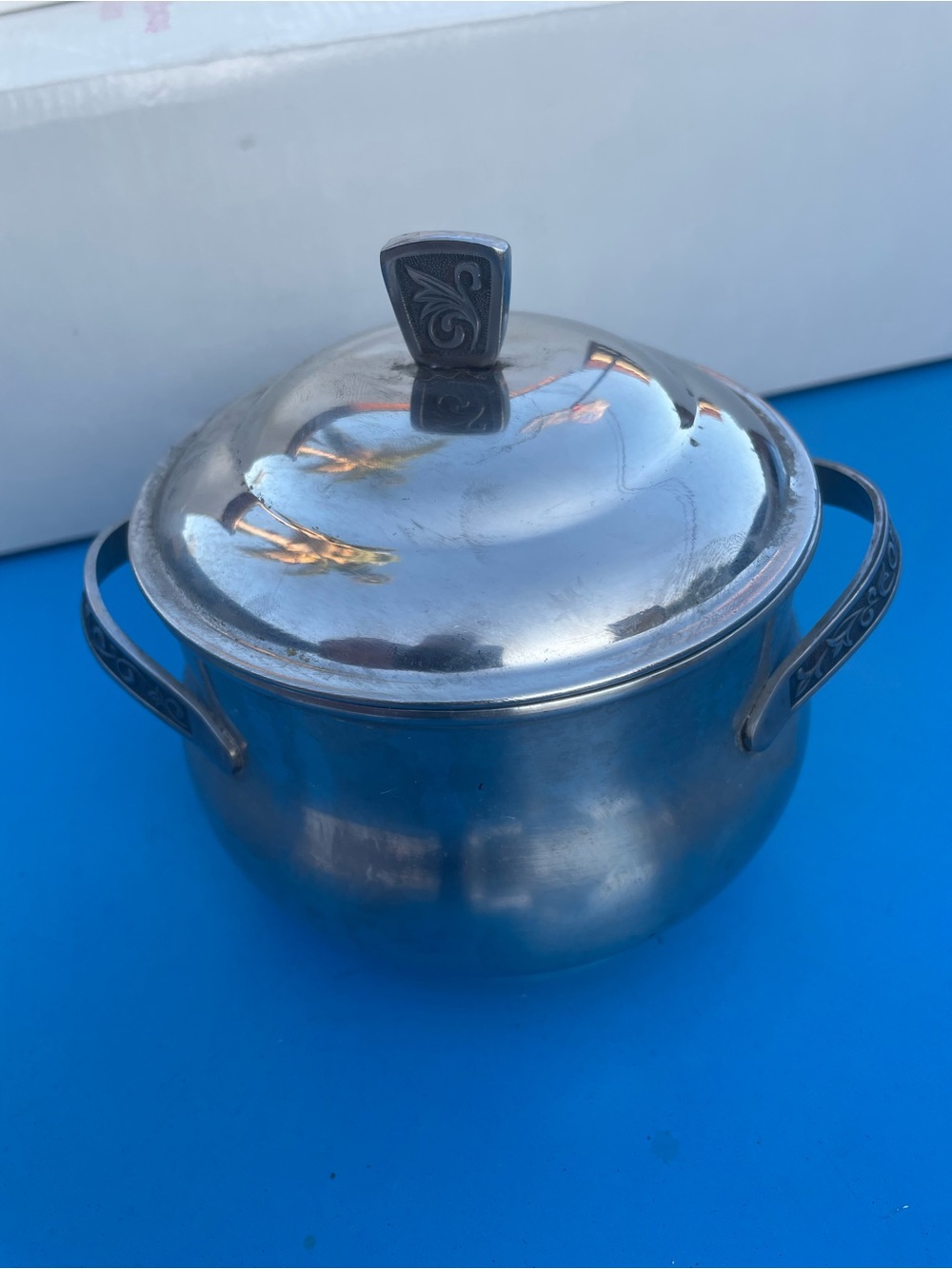 Monterey Classic SterlingSilver-Tone Covered Serving Pot with Decorative Handles